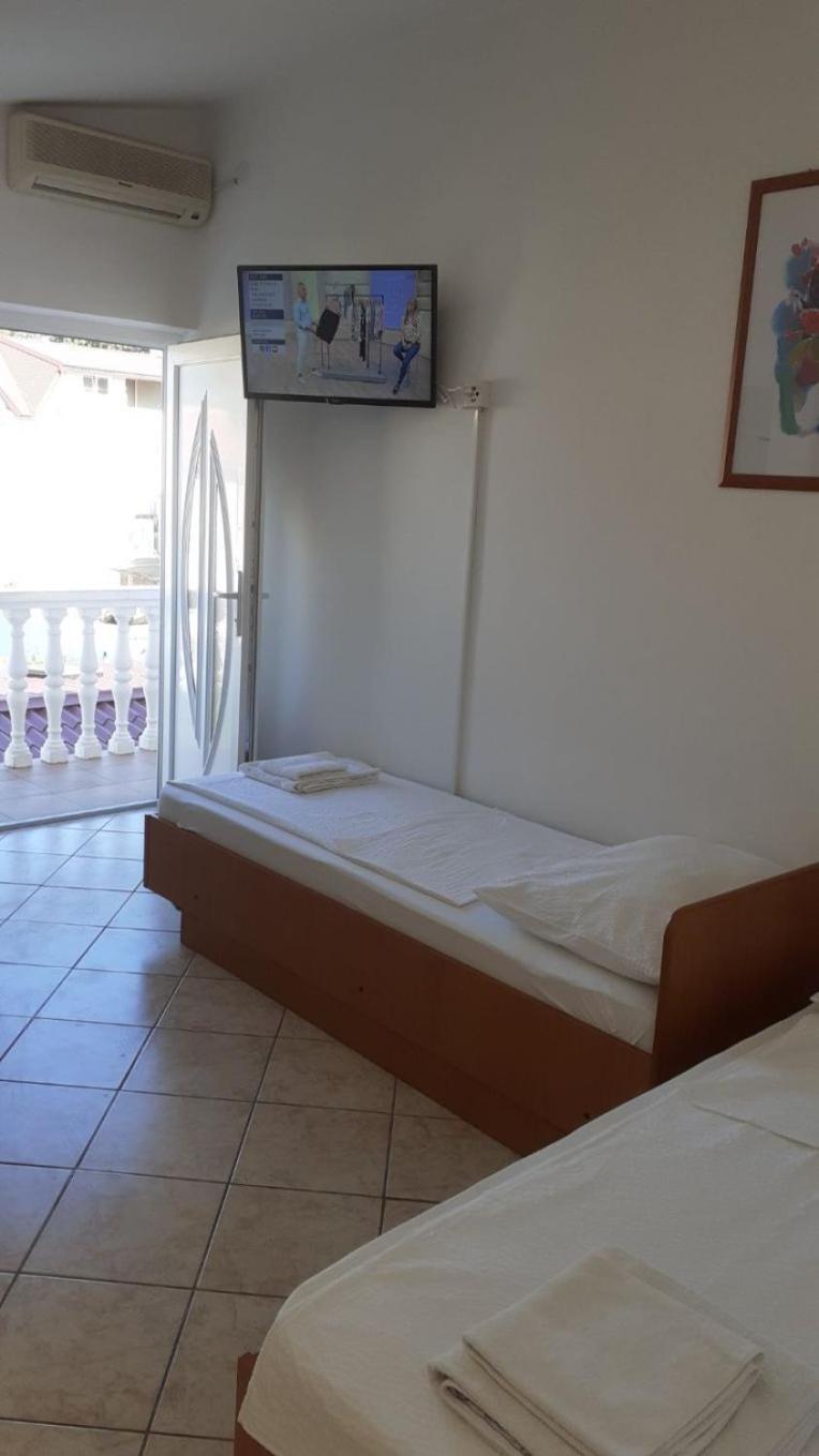 Apartments Dobri - 500M From Beach Nin Exterior foto