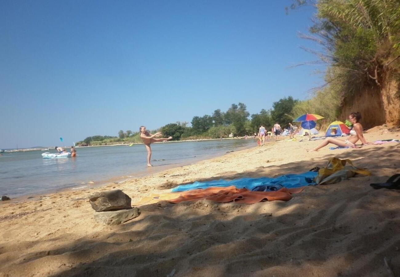 Apartments Dobri - 500M From Beach Nin Exterior foto